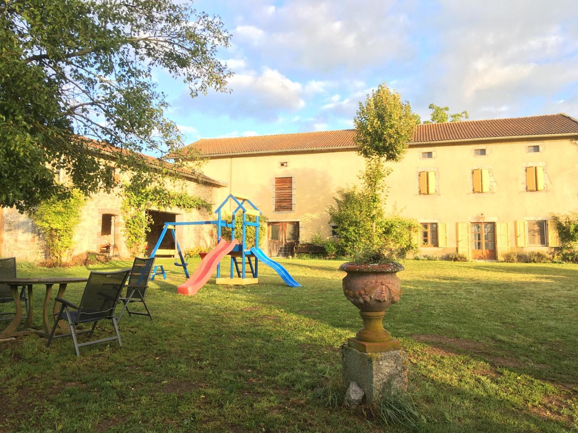 Vila Le Bos Clard Félines Exteriér fotografie